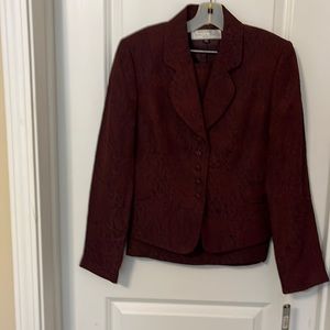 Rich burgundy TAHARI skirt and jacket NEW!
